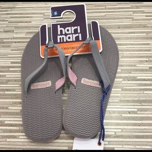 Hari Mari flip flops Gray bundle size 6 & 7